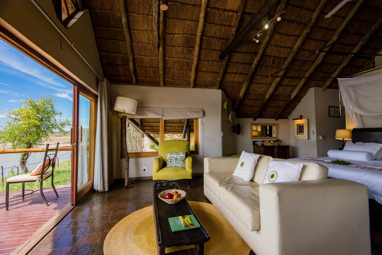 Tau Game Lodge Madikwe Vadrezervátum Kültér fotó